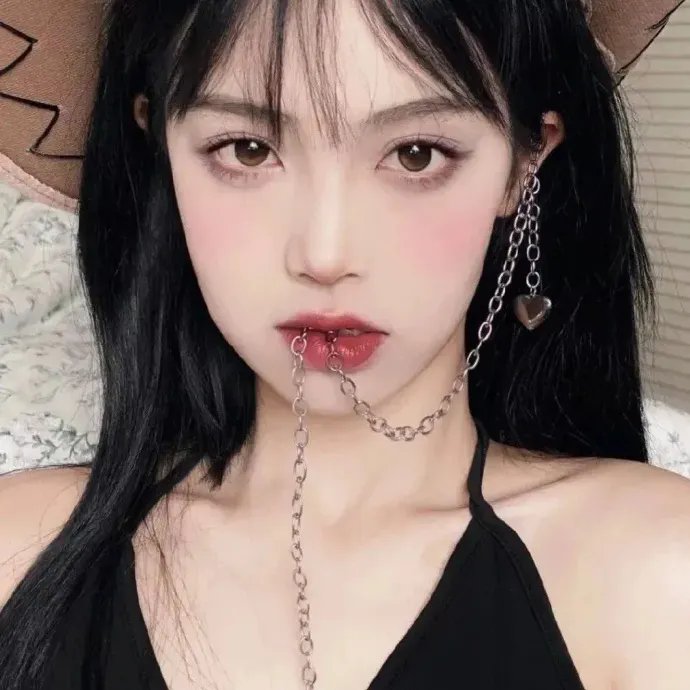 爱长颈鹿的女人